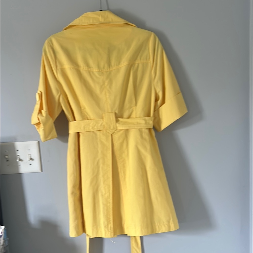 Stunning Yellow Belted Women's Jacket - Picture 4 of 5